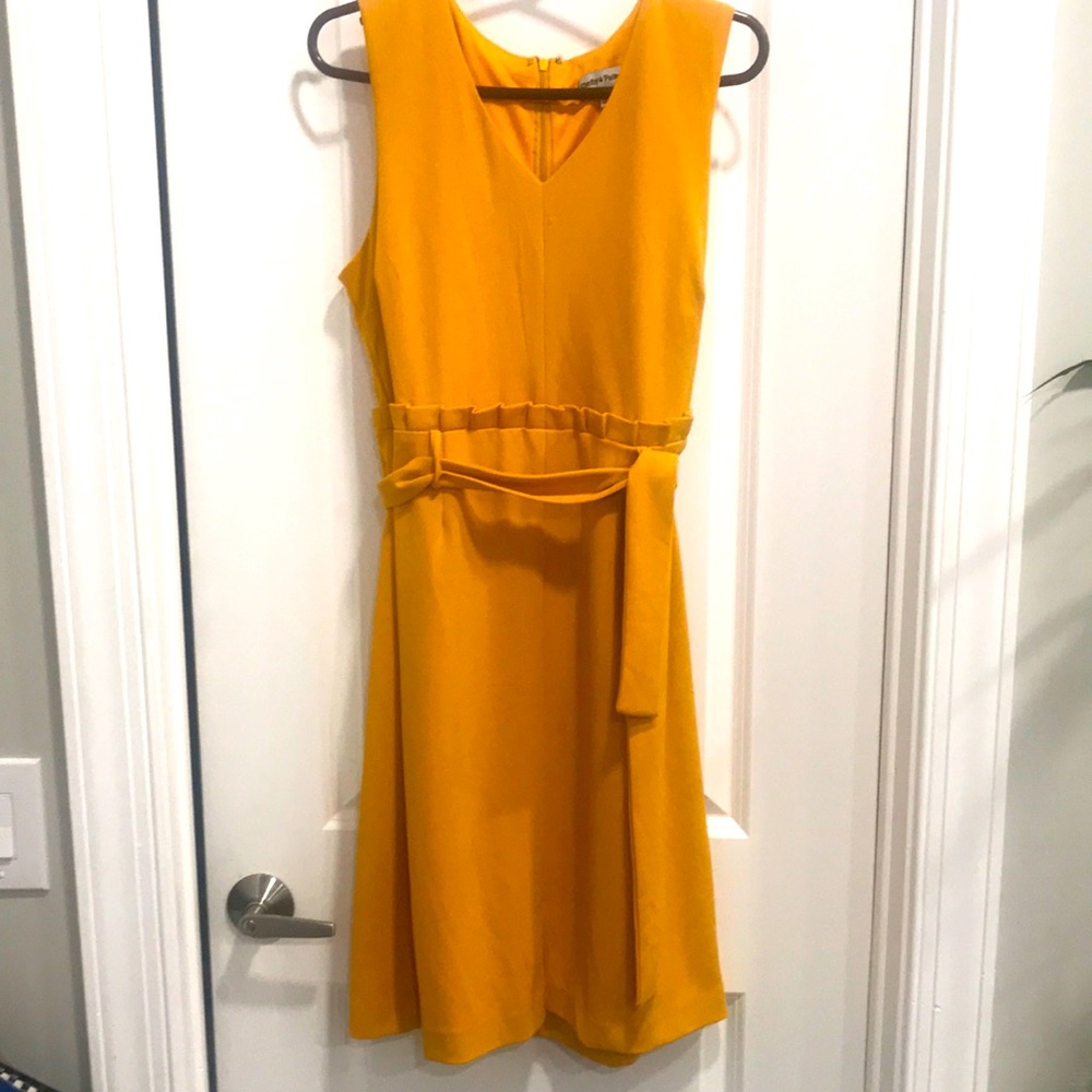 Shelby Palmer size 14 mustard yellow V neck sleeveless dress with belt NWOT
